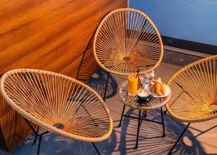 Cavar Βουκουρέστι