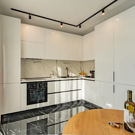 Cavar Apartament *