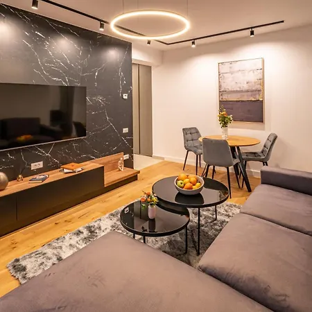 Apartament Cavar