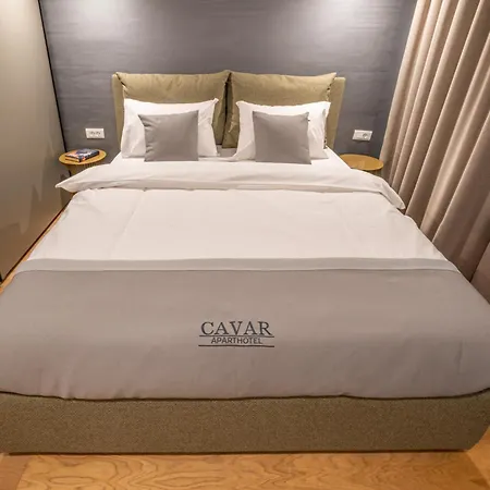Apartament Cavar *